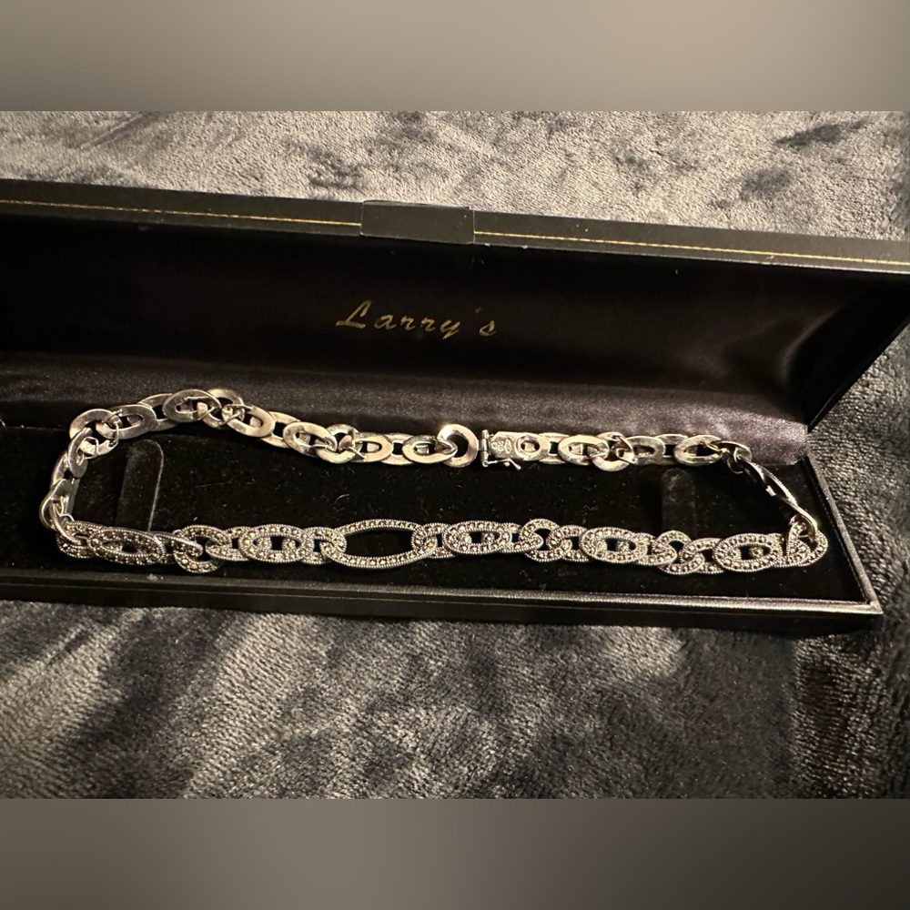Very gorgeous and unique women’s necklace